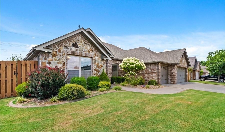 2508 Calm Ridge Rd, Bentonville, AR 72713 - 4 Beds, 3 Bath