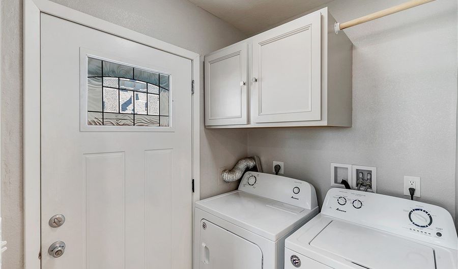 316 11TH St, Las Vegas, NV 89101 - 3 Beds, 2 Bath