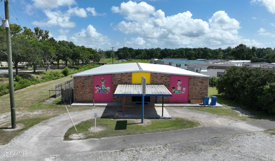 3872 Hwy 182, Berwick, LA 70342 - 0 Beds, 0 Bath
