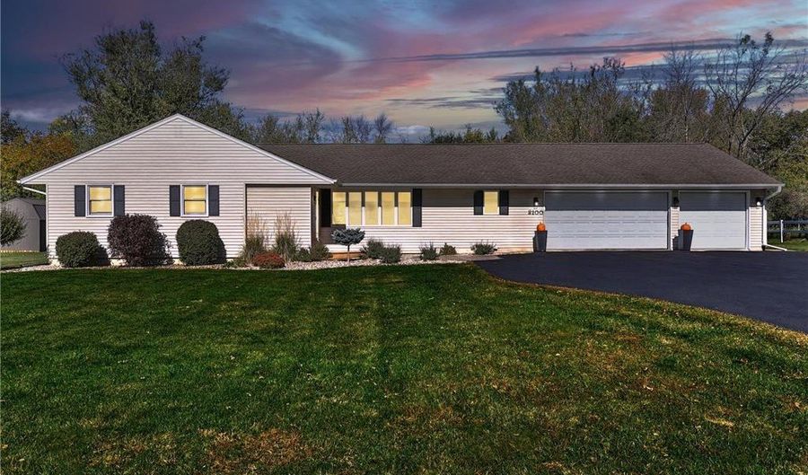 2100 16th Ave SW, Austin, MN 55912 - 3 Beds, 3 Bath