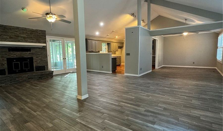 47 Dalton Dr, Bella Vista, AR 72714 - 2 Beds, 3 Bath
