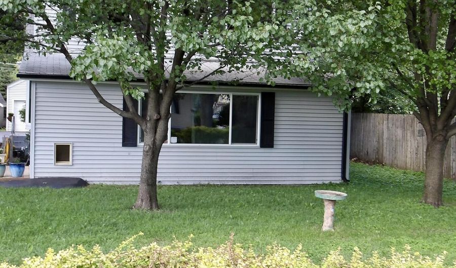 25076 W Edgar Ave, Antioch, IL 60002 - 3 Beds, 2 Bath
