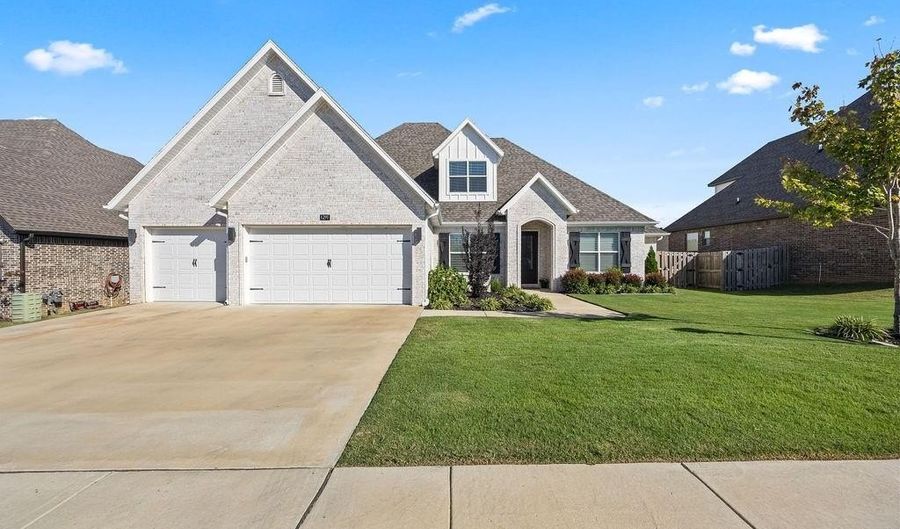 1291 Elizabeth Loop, Bentonville, AR 72713 - 4 Beds, 4 Bath