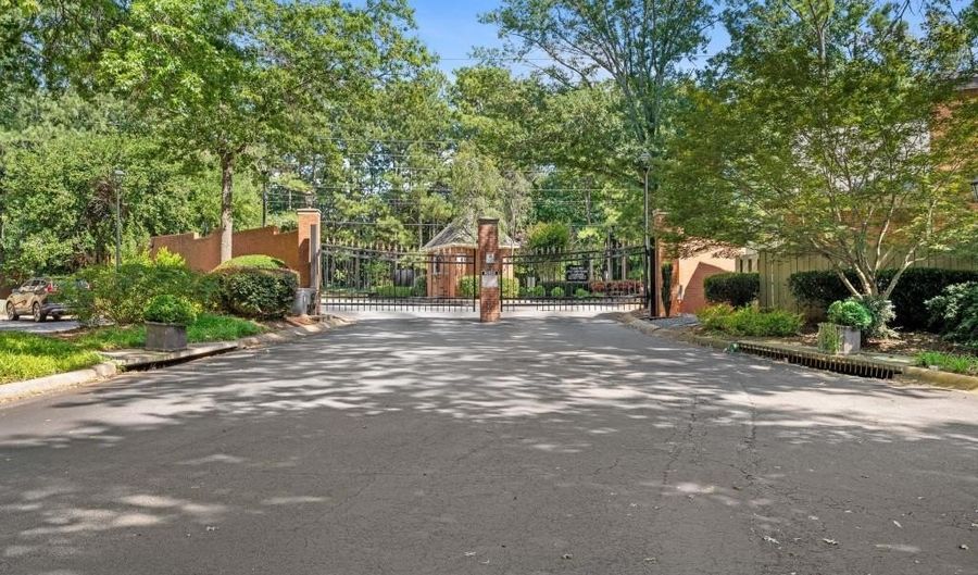 112 Mount Vernon Cir, Atlanta, GA 30338 - 2 Beds, 3 Bath