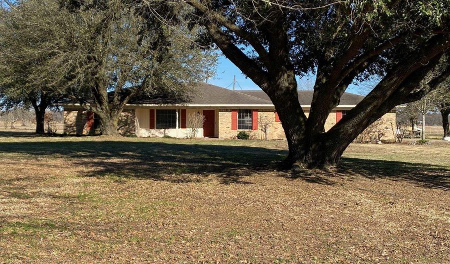 1129 Hwy 259 S, De Kalb, TX 75559 - 3 Beds, 2 Bath
