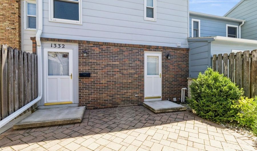 1332 Truman Pl, Ames, IA 50010 - 2 Beds, 2 Bath