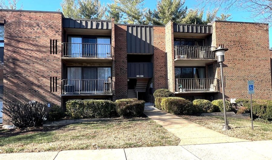 4404 ISLAND Pl 103, Annandale, VA 22003 - 2 Beds, 2 Bath