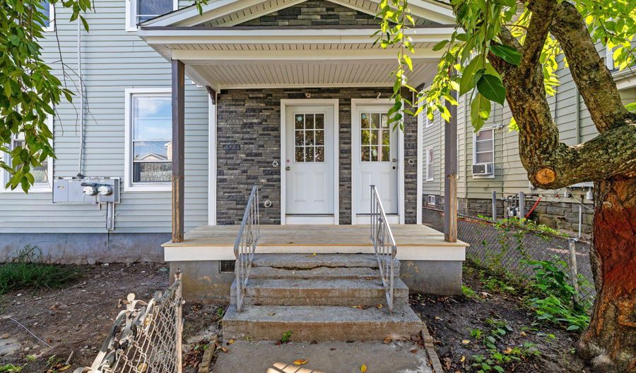 530 Jane St, Bridgeport, CT 06608 - 4 Beds, 2 Bath
