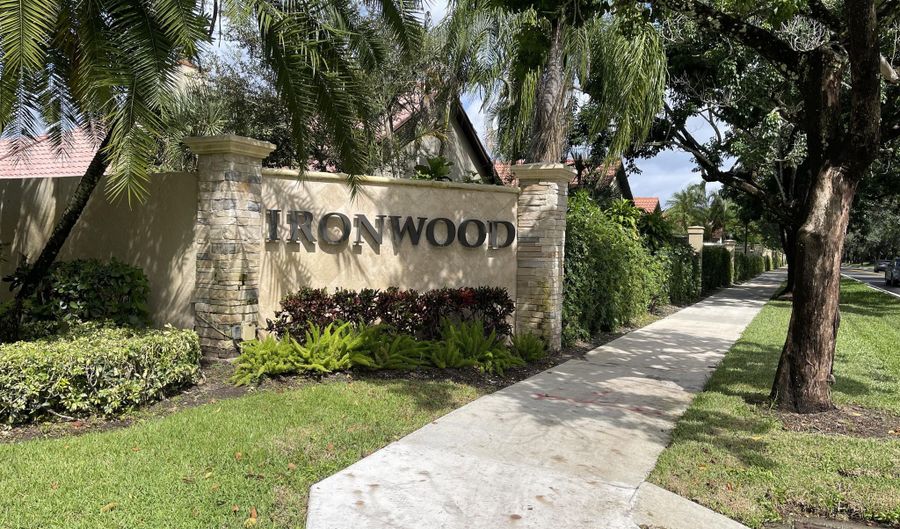 36 Ironwood Way Way N, Palm Beach Gardens, FL 33418 - 3 Beds, 2 Bath