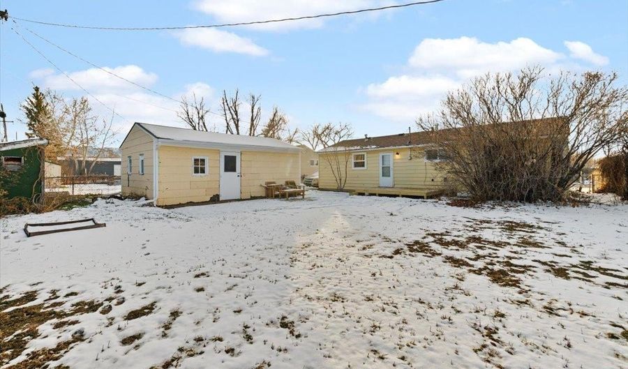 1615 Custer Ave, Casper, WY 82604 - 3 Beds, 1 Bath