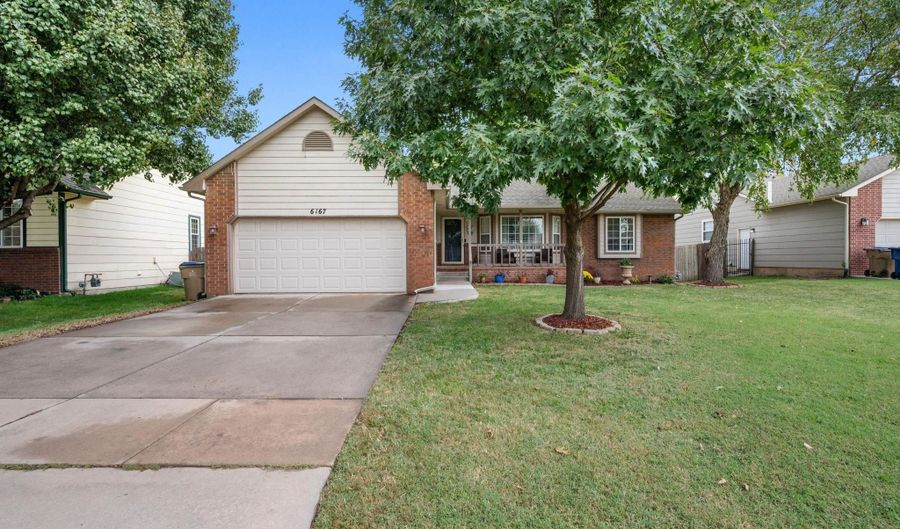 6167 E Quail Ridge Ct, Bel Aire, KS 67220 - 5 Beds, 3 Bath