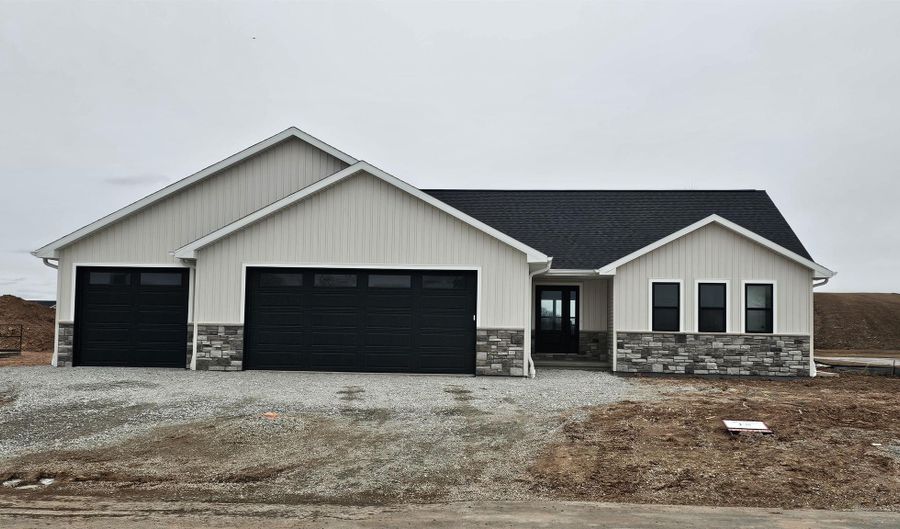 N9285 HOMESTEAD Lane, Appleton, WI 54915 - 3 Beds, 2 Bath