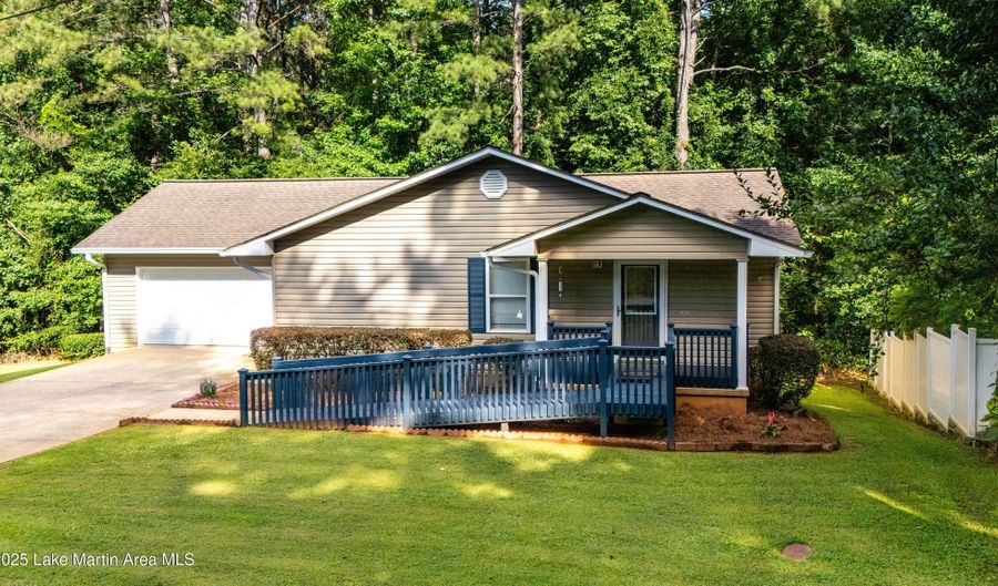 72 Christopher Cir, Alexander City, AL 35010 - 3 Beds, 2 Bath