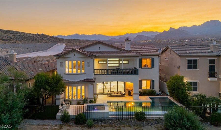 2006 Country Cove Ct, Las Vegas, NV 89135 - 5 Beds, 4 Bath