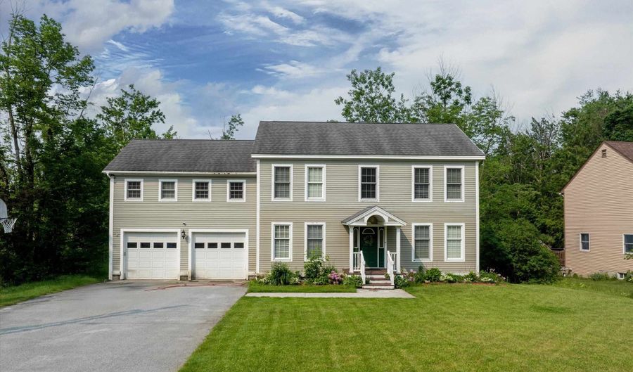 46 Duffy Dr, Bennington, VT 05201 - 5 Beds, 4 Bath
