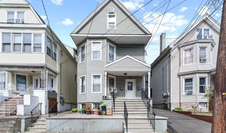 135 Union Ave, Belleville, NJ 07109 - 7 Beds, 2 Bath