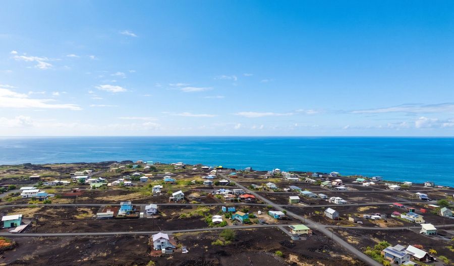 88-1518 EIWA Ave, Captain Cook, HI 96704 - 3 Beds, 2 Bath