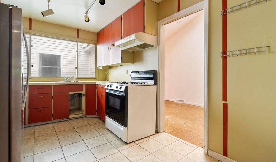 23 Colonial Ave, Albany, NY 12203 - 4 Beds, 5 Bath