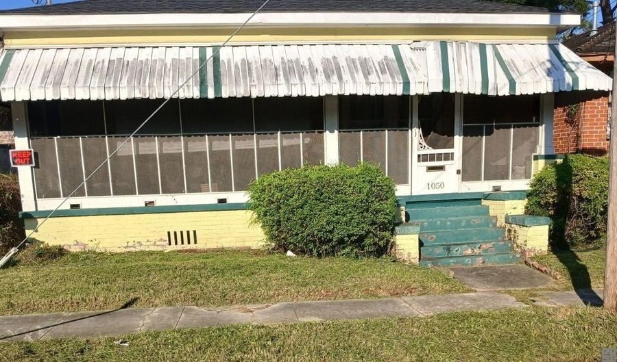 1050 S 16th St, Baton Rouge, LA 70802 - 3 Beds, 2 Bath