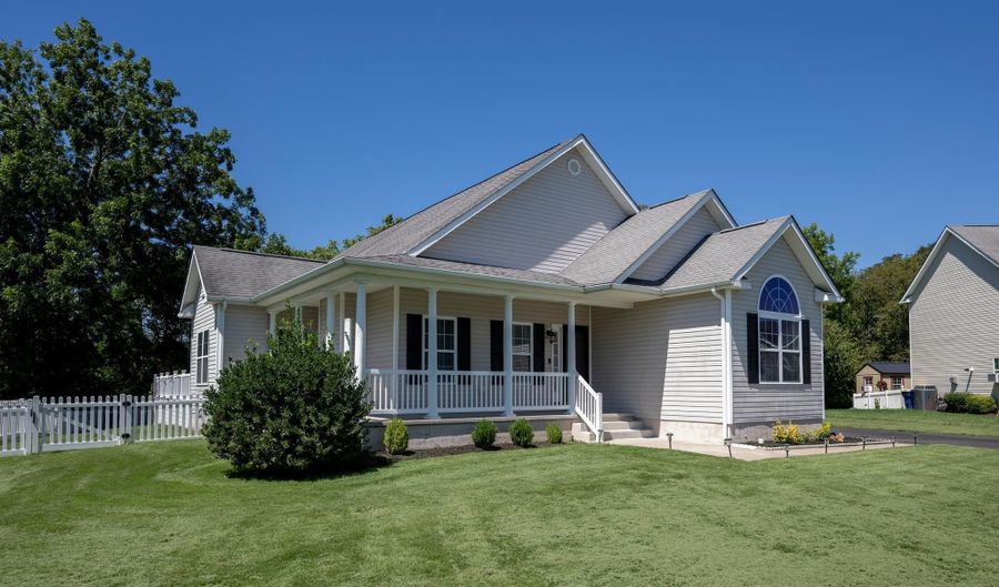10333 STRAWBERRY Pt, Delmar, DE 19940 - 4 Beds, 3 Bath