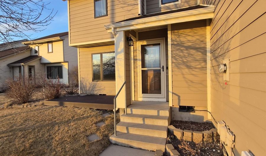 1 B Statesboro Dr, Belle Fourche, SD 57717 - 2 Beds, 2 Bath
