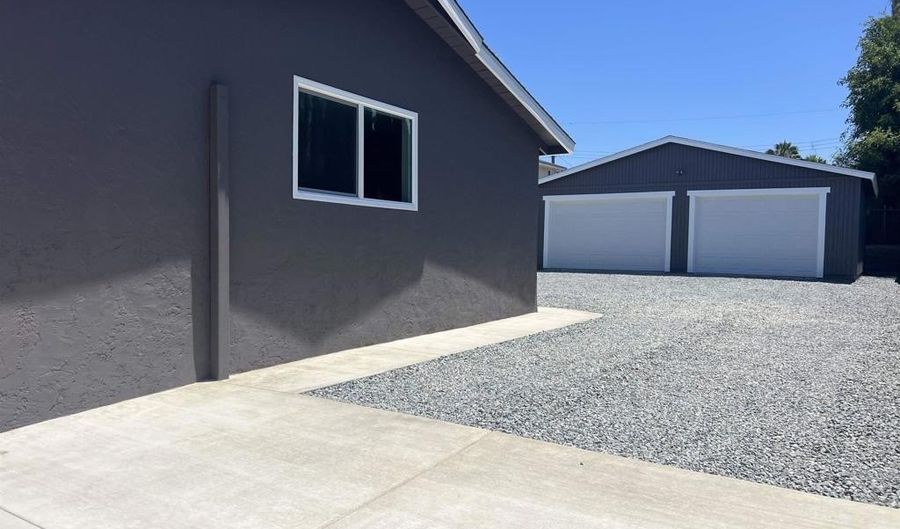 633 Kempton, Spring Valley, CA 91977 - 4 Beds, 2 Bath