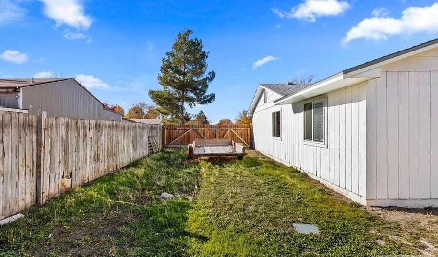 632 Wildrose Ln, Blackfoot, ID 83221 - 4 Beds, 1 Bath