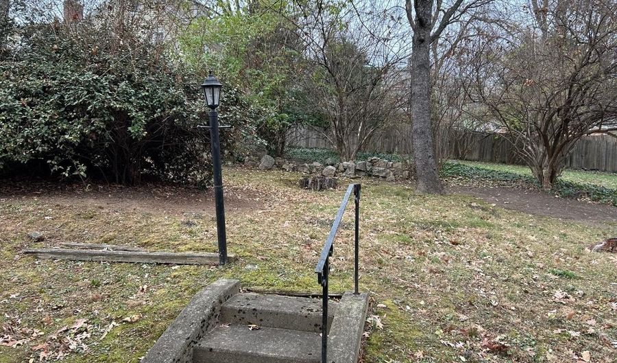 5507 CHESTERBROOK Rd, Bethesda, MD 20816 - 4 Beds, 2 Bath