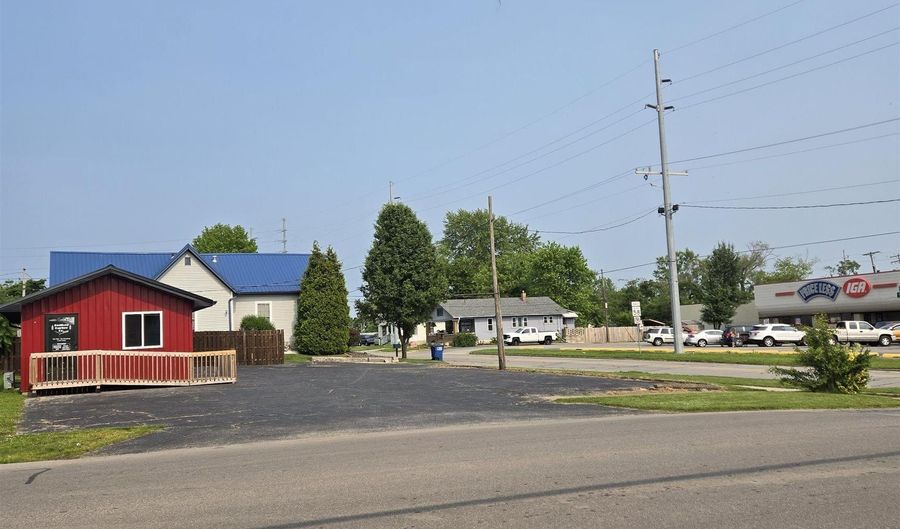 1323 5th St, Bedford, IN 47421 - 0 Beds, 1 Bath
