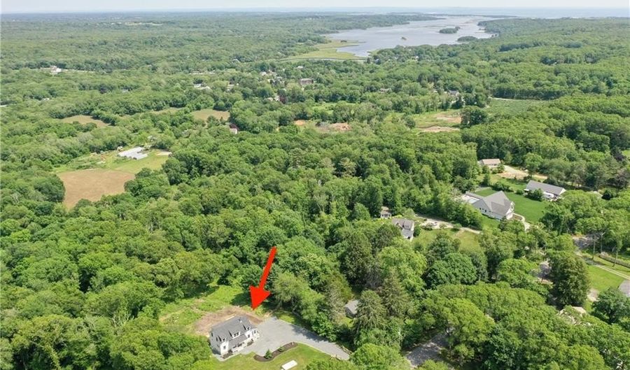 26 Old Stone Church Rd, Little Compton, RI 02837 - 4 Beds, 4 Bath