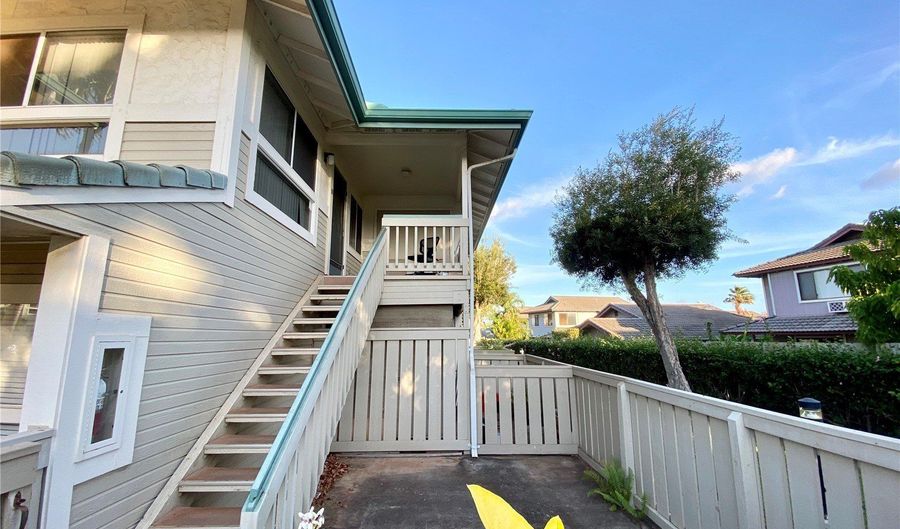 91-1061 Oaniani St 2F, Kapolei, HI 96707 - 2 Beds, 1 Bath