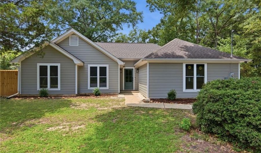 1424 AZALEA Dr, Auburn, AL 36830 - 3 Beds, 2 Bath
