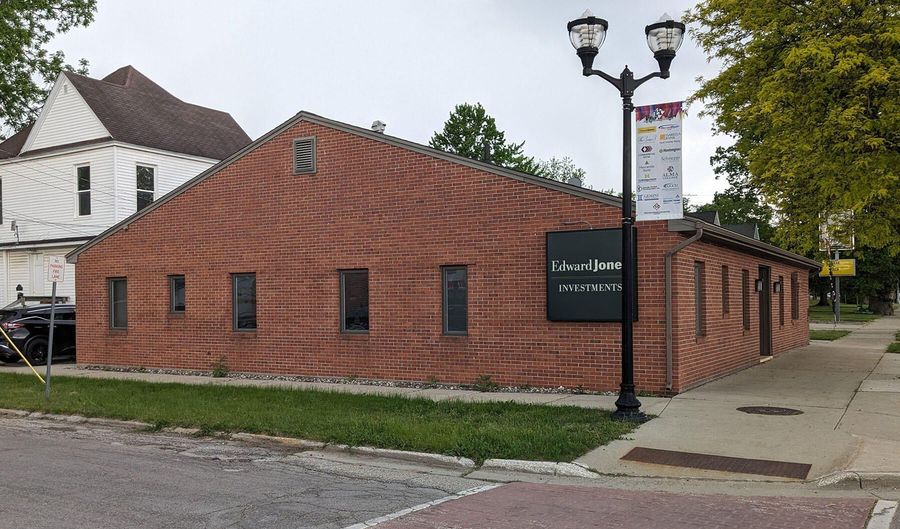 303 W Superior St, Alma, MI 48801 - 0 Beds, 4 Bath