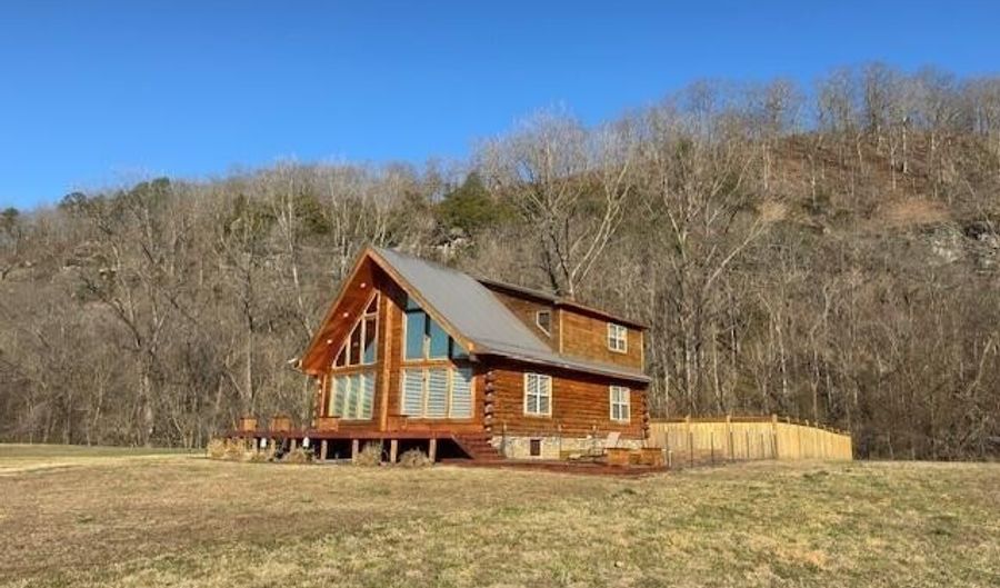 195 Joe Baker Rd, Batesville, AR 72501 - 3 Beds, 3 Bath