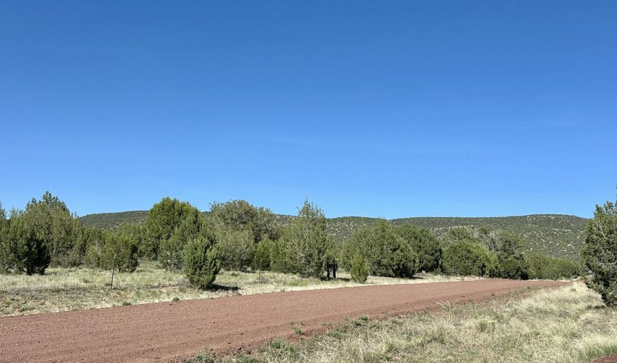 934 Cedar St, Ash Fork, AZ 86320 - 3 Beds, 2 Bath