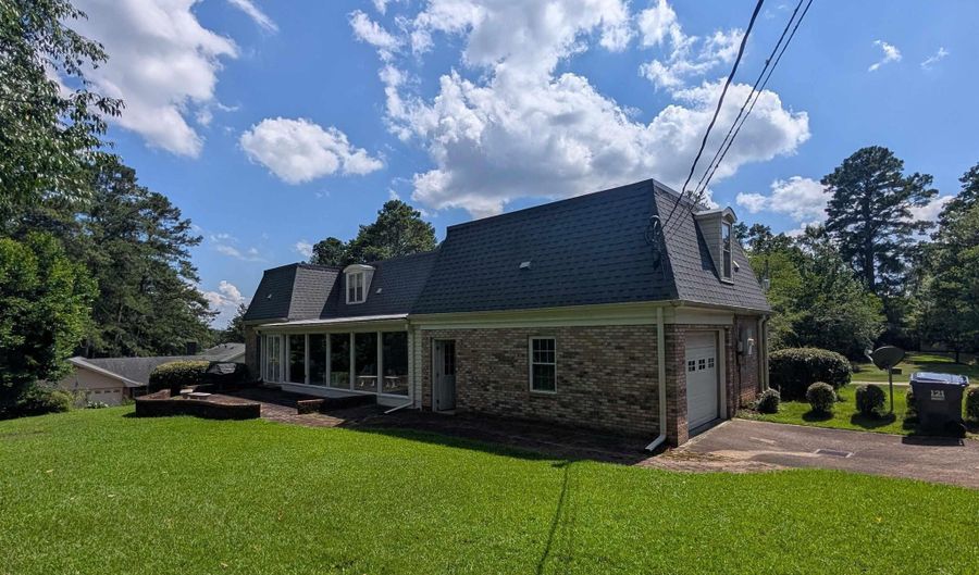 7 TIMOTHY Trce, Anniston, AL 36207 - 5 Beds, 3 Bath