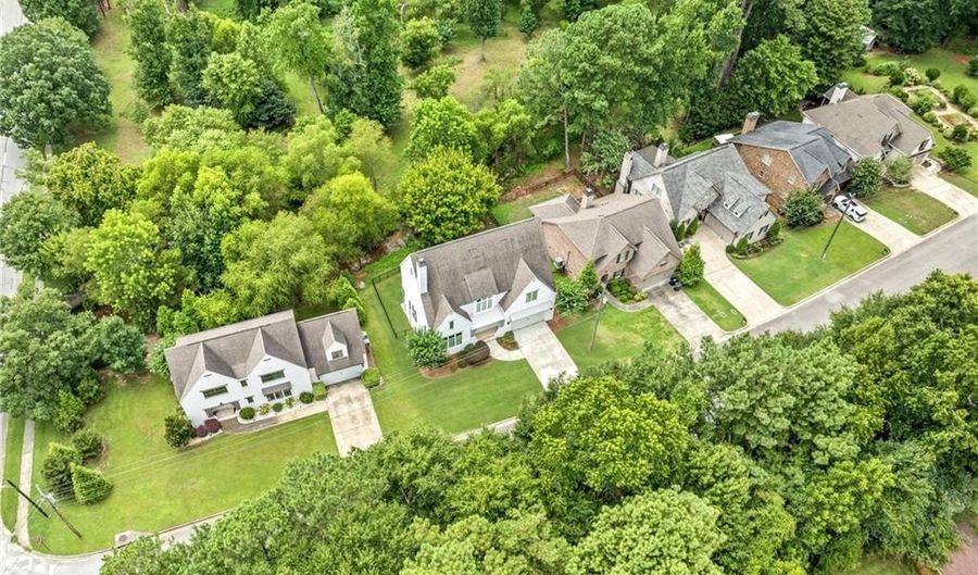 209 HICKORYWOODS Dr, Auburn, AL 36830 - 4 Beds, 3 Bath