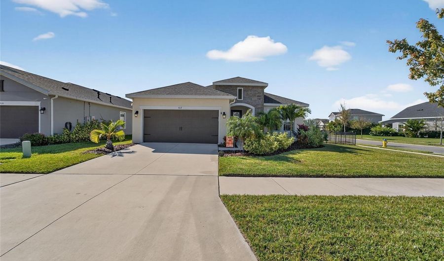 7117 ESTERO Ct, Apollo Beach, FL 33572 - 3 Beds, 2 Bath