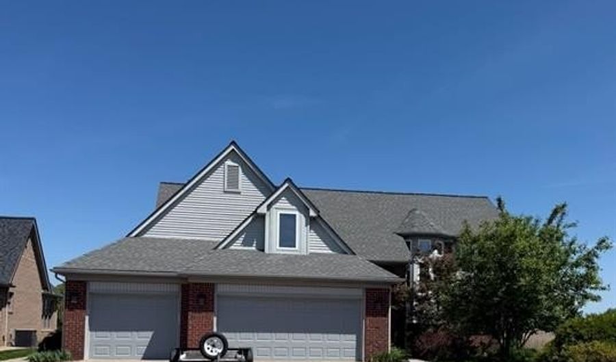 10368 Saint John Dr, Algonac, MI 48001 - 4 Beds, 3 Bath