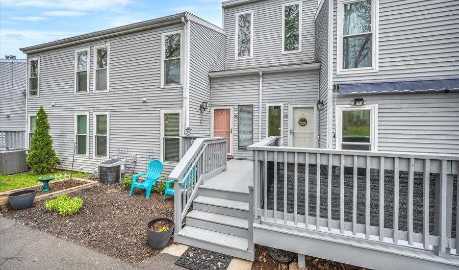 26 Glenview Dr 26, Cromwell, CT 06416 - 3 Beds, 3 Bath