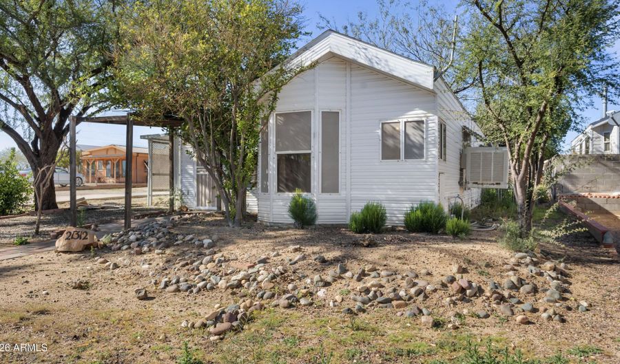 21312 W SHALAKO Ln, Congress, AZ 85332 - 1 Beds, 1 Bath