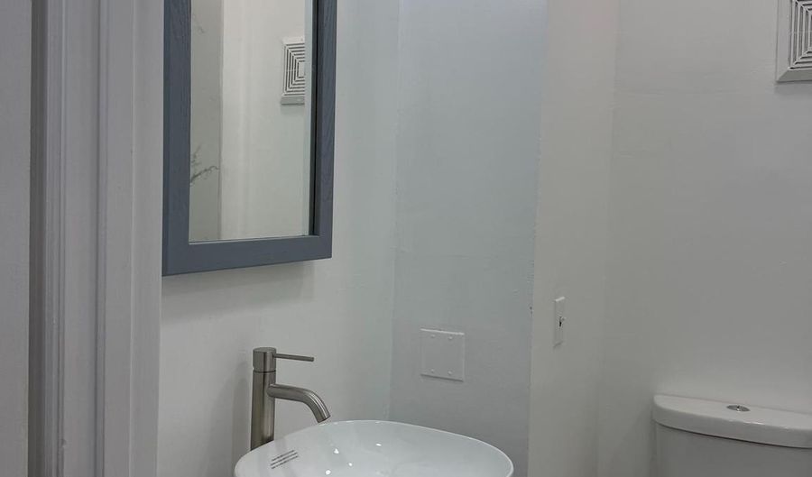 2439 MARYLAND Ave B, Baltimore, MD 21218 - 1 Beds, 1 Bath