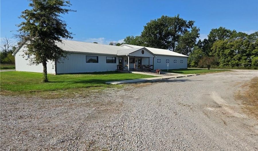 795 NE St. Rt. 18 Hwy, Adrian, MO 64720 - 0 Beds, 0 Bath