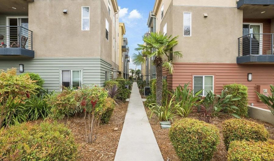 4541 Rainier Ave 13, San Diego, CA 92120 - 3 Beds, 4 Bath