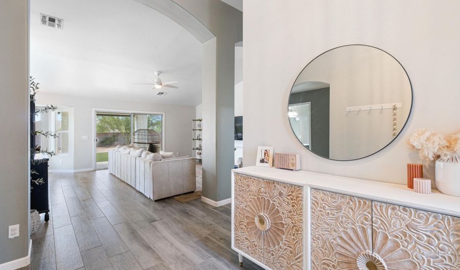 29040 N 48TH St, Cave Creek, AZ 85331 - 3 Beds, 3 Bath