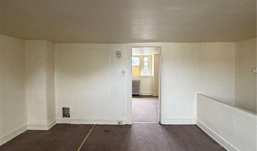 416 N 2nd St 2, Allentown, PA 18102 - 3 Beds, 1 Bath