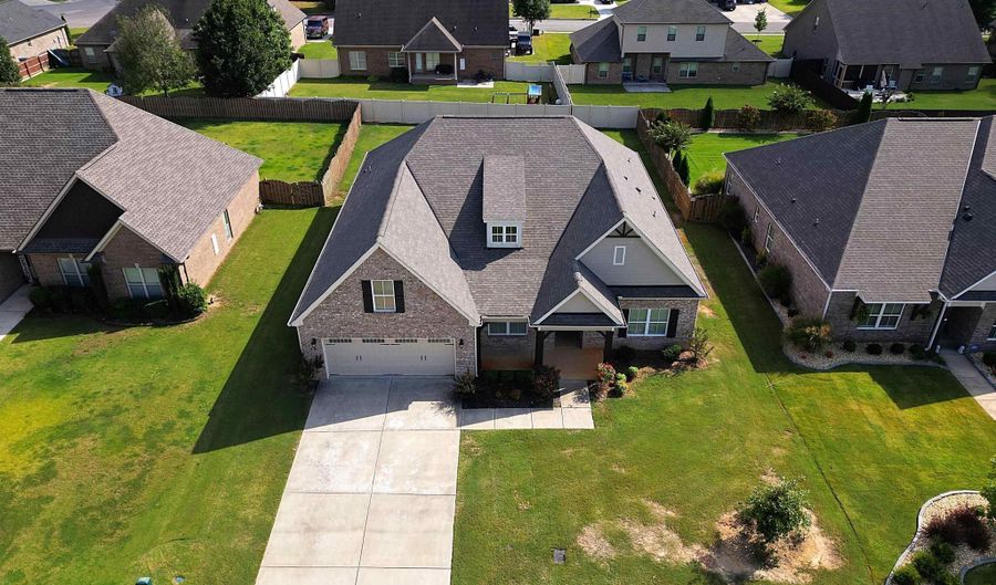 17134 Obsidian Cir, Athens, AL 35613 - 4 Beds, 3 Bath