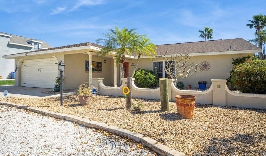 6503 SANTIAGO Ct, Apollo Beach, FL 33572 - 3 Beds, 2 Bath