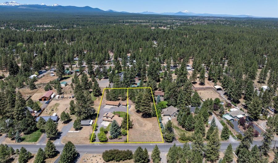 19572 Apache Rd, Bend, OR 97702 - 3 Beds, 2 Bath