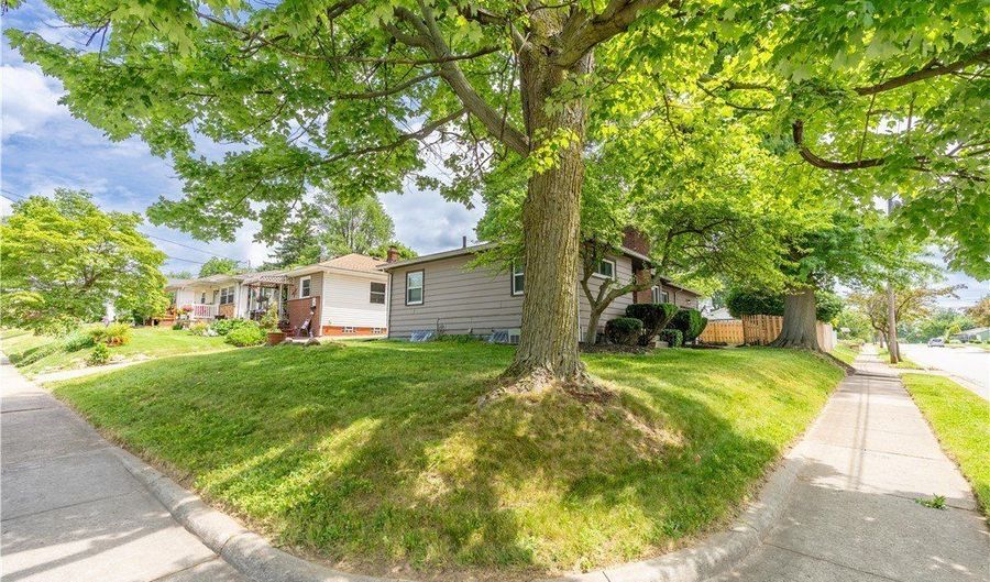 1925 Quayle Dr, Akron, OH 44312 - 3 Beds, 2 Bath